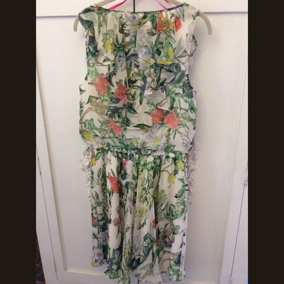 ⏰last chance⏰ BETSEY JOHNSON Size 6 Floral Dress - Picture 8 of 8